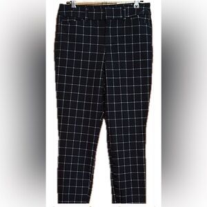 Old Navy Women’s Black and White Grid Pants